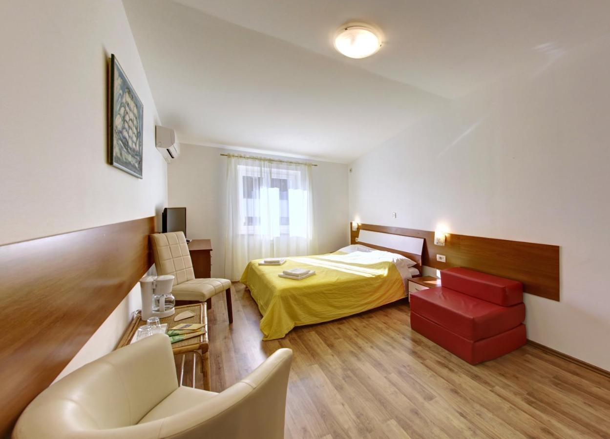 Apartments And Rooms Liburnija Опатия Номер фото