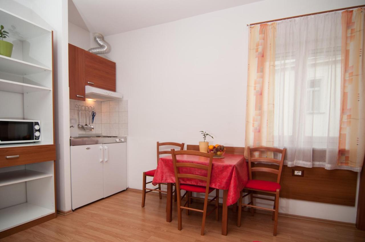 Apartments And Rooms Liburnija Опатия Экстерьер фото