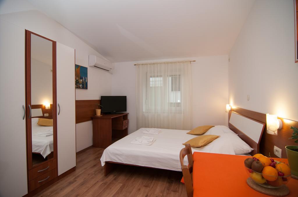 Apartments And Rooms Liburnija Опатия Экстерьер фото