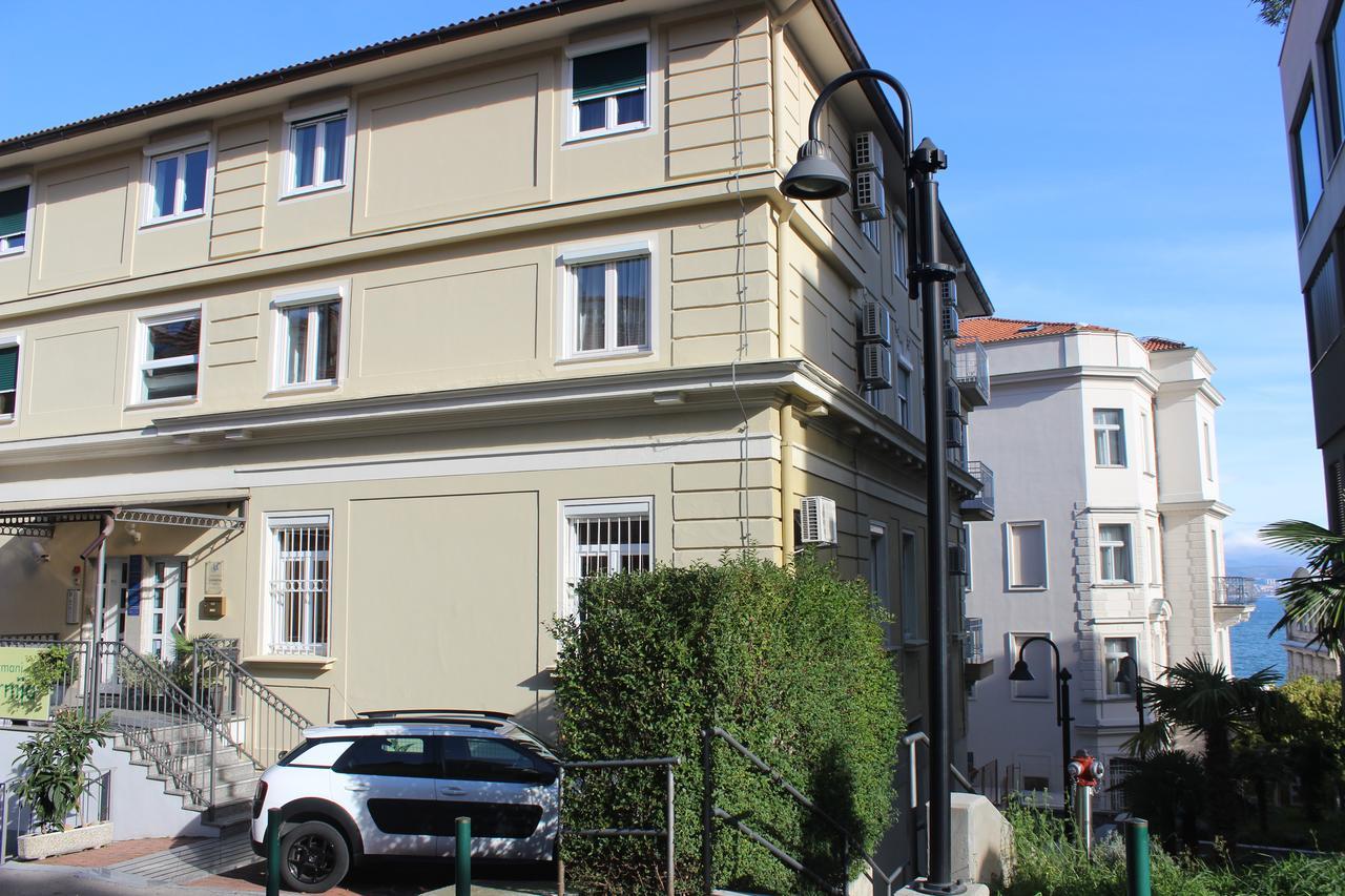 Apartments And Rooms Liburnija Опатия Экстерьер фото